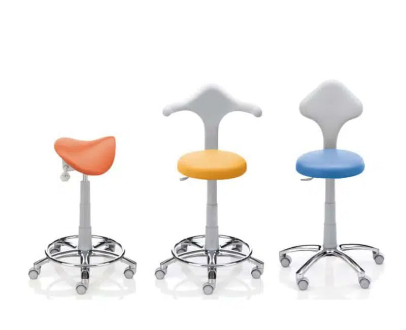 Estro Los taburetes con el confort típico de VITALI La calidad y la eficacia del trabajo odontológico también dependen del tipo de asiento sobre el que trabaja el odontólogo, durante muchas horas cada día. Para garantizar el máximo confort, hemos creado la gama de taburetes ESTRO. Existen 4 versiones: SL con asiento de silla sin respaldo, L con respaldo envolvente, PL con respaldo anatómico y VL con asiento anatómico basculante y respaldo regulable